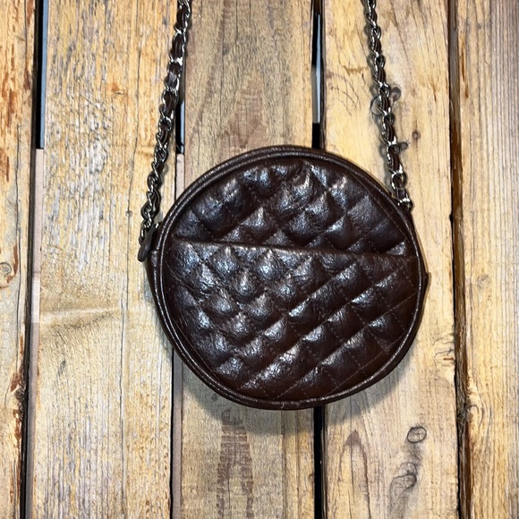 Poppy Jones Shoulder Bag - Picture 2 of 8